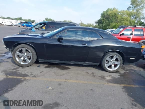 ✅ 2010 Dodge Challenger SE • VIN: 2B3CJ4DV4AH240643 • Lot: 40312016. Wystawiony na IAAI z przebiegiem 172 948 mil. Bezpłatny archiwum sprzedaży aukcyjnych z USA i szczegółowy raport historii pojazdu na DreamBid. Zdjęcie 15.