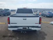 ✅ 2006 GMC Sierra Denali • VIN: 2GTEK63N061276475 • Lot: 42049830. Wystawiony na IAAI z przebiegiem 154 261 mil. Bezpłatny archiwum sprzedaży aukcyjnych z USA i szczegółowy raport historii pojazdu na DreamBid. Zdjęcie 16.