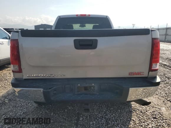 ✅ 2007 GMC Sierra 2500HD SLE2 • VIN: 1GTHK29K27E506570 • Lot: 69959885. Listed on Copart with 189,703 mi. Free auction sales archive from the USA and detailed vehicle history report at DreamBid. Image 6.