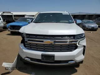 ✅ 2021 Chevrolet Suburban Premier • VIN: 1GNSCFKD7MR197552 • Lot: 62553504. Wystawiony na Copart z przebiegiem 51 613 mil. Bezpłatny archiwum sprzedaży aukcyjnych z USA i szczegółowy raport historii pojazdu na DreamBid. Zdjęcie 5.