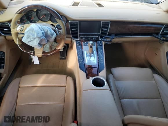 ✅ 2011 Porsche Panamera • VIN: WP0AA2A75BL020710 • Лот: 84537635. Опубликован ранее на Copart с пробегом Не указан. Бесплатный доступ к архиву аукционных продаж из США и подробный отчёт об истории автомобиля на DreamBid. Изображение 8.