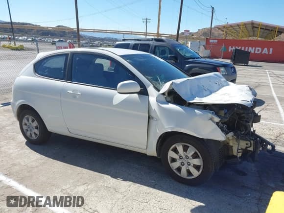 ✅ 2010 Hyundai Accent GS • VIN: KMHCM3AC4AU185476 • Lot: 43540755. Wystawiony na IAAI z przebiegiem 162 930 mil. Bezpłatny archiwum sprzedaży aukcyjnych z USA i szczegółowy raport historii pojazdu na DreamBid. Zdjęcie 1.