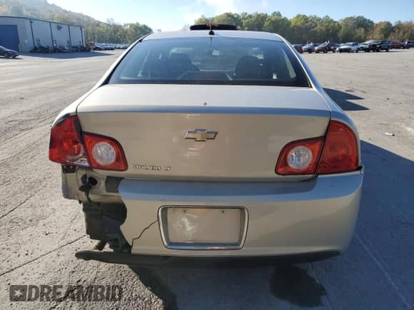 2011 Chevrolet Malibu 1LT z VIN 1G1ZC5E18BF116083, wystawiony jako Copart lot #82256375 z przebiegiem 77 399 mil mil oraz Szkoda całkowita • Salvage title. Historia ofert i sprzedaży dostępna na DreamBid. Obrazek 6.