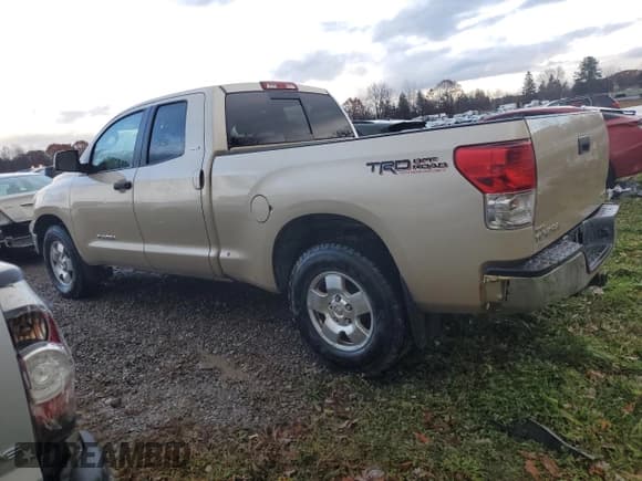 ✅ 2010 Toyota Tundra • VIN: 5TFUM5F14AX010638 • Lot: 92538415. Listed on Copart with 258,894 mi. Free auction sales archive from the USA and detailed vehicle history report at DreamBid. Image 2.