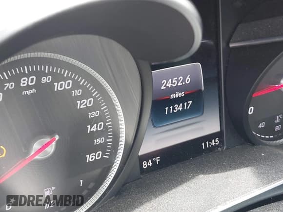 ✅ 2015 Mercedes-Benz C 300 Luxury • VIN: 55SWF4KB1FU024766 • Lot: 43102929. Listed on IAAI with 113,417 mi. Free auction sales archive from the USA and detailed vehicle history report at DreamBid. Image 7.