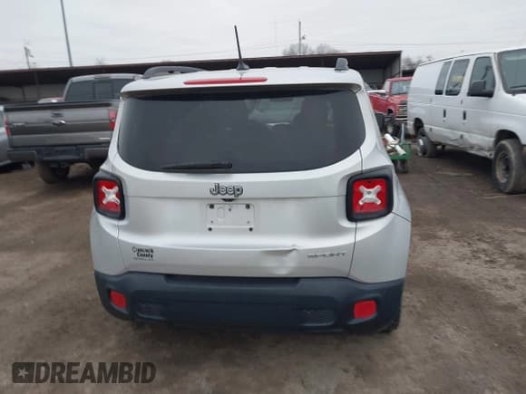 ✅ 2017 Jeep Renegade Sport • VIN: ZACCJAAH3HPF05721 • Lot: 41483463. Wystawiony na IAAI z przebiegiem 86 414 mil. Bezpłatny archiwum sprzedaży aukcyjnych z USA i szczegółowy raport historii pojazdu na DreamBid. Zdjęcie 16.