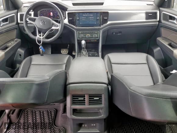 ✅ 2022 Volkswagen Atlas SEL R-Line • VIN: 1V2SE2CA2NC216804 • Lot: 62326415. Wystawiony na Copart z przebiegiem 63 888 mil. Bezpłatny archiwum sprzedaży aukcyjnych z USA i szczegółowy raport historii pojazdu na DreamBid. Zdjęcie 8.