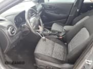 ✅ 2021 Hyundai Kona Night Edition • VIN: KM8K63A51MU671478 • Лот: 74240174. Опубликован ранее на Copart с пробегом 32 494 миль. Бесплатный доступ к архиву аукционных продаж из США и подробный отчёт об истории автомобиля на DreamBid. Изображение 7.