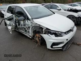 ✅ 2019 Volkswagen Golf R • VIN: WVWVA7AU2KW163858 • Lot: 35793393. Wystawiony na Copart z przebiegiem 36 820 mil. Bezpłatny archiwum sprzedaży aukcyjnych z USA i szczegółowy raport historii pojazdu na DreamBid. Zdjęcie 4.