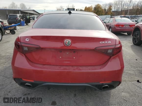 ✅ 2018 Alfa Romeo Giulia Ti Sport • VIN: ZARFAEEN9J7597706 • Лот: 91527525. Опубликован ранее на Copart с пробегом 61 534 миль. Бесплатный доступ к архиву аукционных продаж из США и подробный отчёт об истории автомобиля на DreamBid. Изображение 6.
