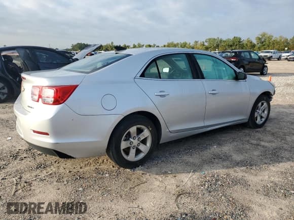 ✅ 2015 Chevrolet Malibu LS • VIN: 1G11B5SL9FF128061 • Lot: 90267445. Listed on Copart with 64,012 mi. Free auction sales archive from the USA and detailed vehicle history report at DreamBid. Image 3.