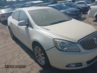 ✅ 2013 Buick Verano • VIN: 1G4PP5SK1D4220554 • Lot: 43156470. Wystawiony na IAAI z przebiegiem 178 634 mil. Bezpłatny archiwum sprzedaży aukcyjnych z USA i szczegółowy raport historii pojazdu na DreamBid. Zdjęcie 1.