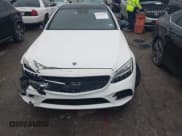 ✅ 2023 Mercedes-Benz C 300 • VIN: W1KWJ8EB5PG128631 • Lot: 41024597. Wystawiony na IAAI z przebiegiem 19 226 mil. Bezpłatny archiwum sprzedaży aukcyjnych z USA i szczegółowy raport historii pojazdu na DreamBid. Zdjęcie 11.