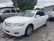 ✅ 2010 Toyota Camry LE • VIN: 4T4BF3EK5AR032795 • Лот: 43588505. Опубликован ранее на IAAI с пробегом 239 039 миль. Бесплатный доступ к архиву аукционных продаж из США и подробный отчёт об истории автомобиля на DreamBid. Изображение 2.