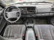 ✅ 2000 Dodge Dakota Sport • VIN: 1B7GG2AN1YS698330 • Lot: 43541235. Wystawiony na Copart z przebiegiem 160 505 mil. Bezpłatny archiwum sprzedaży aukcyjnych z USA i szczegółowy raport historii pojazdu na DreamBid. Zdjęcie 8.