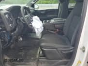 ✅ 2020 GMC Sierra 1500 • VIN: 1GTR9AEF0LZ210839 • Лот: 62633635. Опубликован ранее на Copart с пробегом 104 173 миль. Бесплатный доступ к архиву аукционных продаж из США и подробный отчёт об истории автомобиля на DreamBid. Изображение 7.