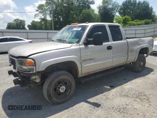 ✅ 2005 GMC Sierra 2500HD SLT • VIN: 1GTHK29U95E103121 • Лот: 57219545. Опубликован ранее на Copart с пробегом Не указан. Бесплатный доступ к архиву аукционных продаж из США и подробный отчёт об истории автомобиля на DreamBid. Изображение 1.