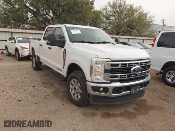 ✅ 2024 Ford F-250 XL • VIN: 1FT7W2BT2RED57843 • Лот: 41830230. Опубликован ранее на IAAI с пробегом 36 877 миль. Бесплатный доступ к архиву аукционных продаж из США и подробный отчёт об истории автомобиля на DreamBid. Изображение 1.