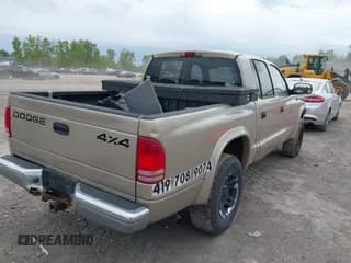 ✅ 2002 Dodge Dakota SLT • VIN: 1B7HG48N32S721409 • Lot: 42295499. Wystawiony na IAAI z przebiegiem 183 991 mil. Bezpłatny archiwum sprzedaży aukcyjnych z USA i szczegółowy raport historii pojazdu na DreamBid. Zdjęcie 4.