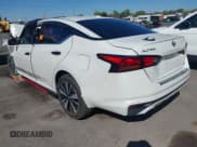 ✅ 2019 Nissan Altima SL • VIN: 1N4BL4EW7KC257281 • Lot: 43006159. Wystawiony na IAAI z przebiegiem Nie podano. Bezpłatny archiwum sprzedaży aukcyjnych z USA i szczegółowy raport historii pojazdu na DreamBid. Zdjęcie 3.
