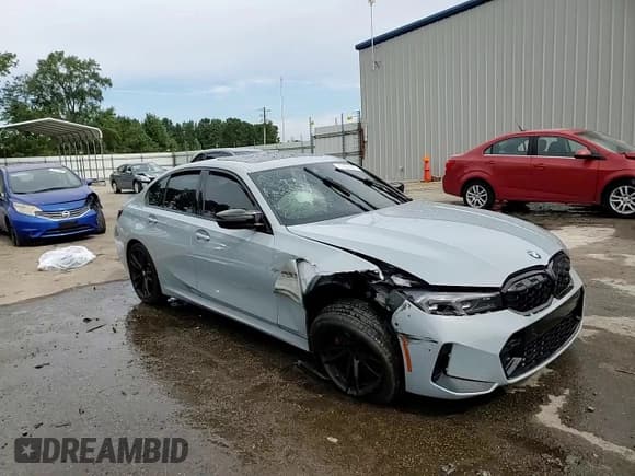 ✅ 2024 BMW 3 Series M340i xDrive • VIN: 3MW49FF0XR8E33956 • Lot: 70353695. Wystawiony na Copart z przebiegiem Nie podano. Bezpłatny archiwum sprzedaży aukcyjnych z USA i szczegółowy raport historii pojazdu na DreamBid. Zdjęcie 13.
