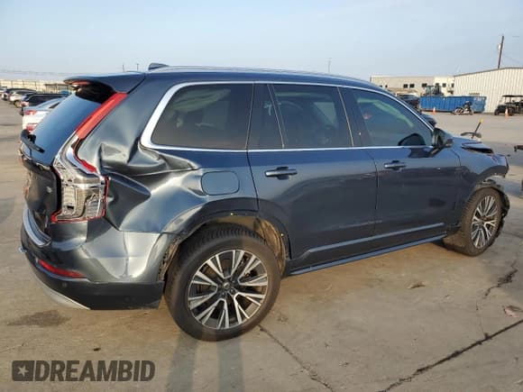 ✅ 2022 Volvo XC90 Momentum • VIN: YV4102CKXN1780939 • Lot: 44514105. Listed on Copart with 79,370 mi. Free auction sales archive from the USA and detailed vehicle history report at DreamBid. Image 3.