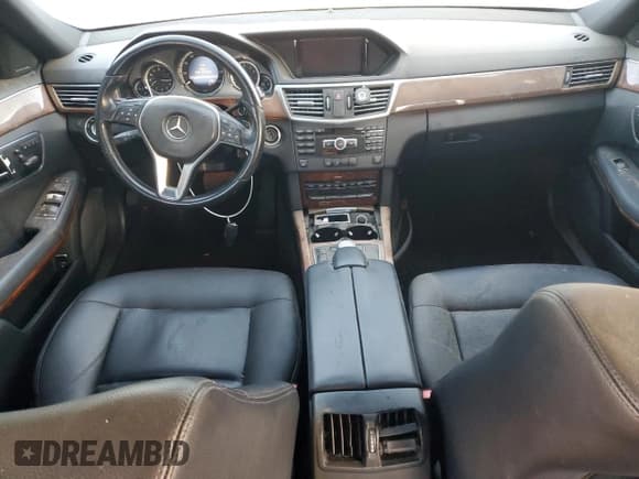 ✅ 2013 Mercedes-Benz E 350 Sport • VIN: WDDHF5KB5DA722759 • Лот: 91067155. Опубликован ранее на Copart с пробегом 151 814 миль. Бесплатный доступ к архиву аукционных продаж из США и подробный отчёт об истории автомобиля на DreamBid. Изображение 8.