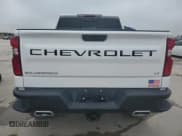 ✅ 2021 Chevrolet Silverado 1500 LT Trail Boss • VIN: 1GCPYFED4MZ171275 • Lot: 54148864. Wystawiony na Copart z przebiegiem 57 983 mil. Bezpłatny archiwum sprzedaży aukcyjnych z USA i szczegółowy raport historii pojazdu na DreamBid. Zdjęcie 6.