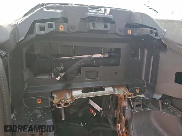 ✅ 2022 GMC Sierra 2500HD Denali • VIN: 1GT49REY4NF290824 • Lot: 91623695. Listed on Copart with Not provided. Free auction sales archive from the USA and detailed vehicle history report at DreamBid. Image 9.