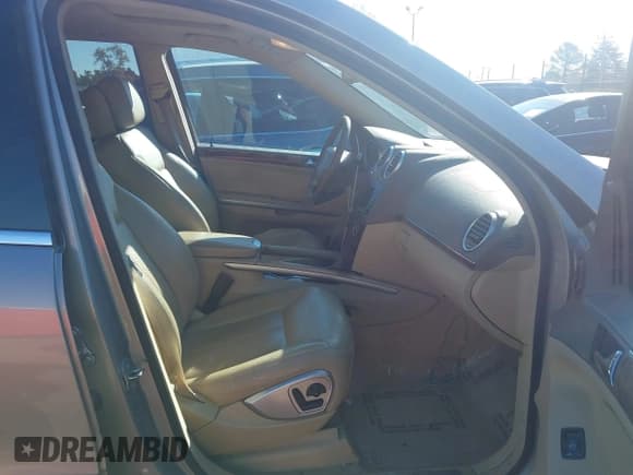 ✅ 2008 Mercedes-Benz GL 550 • VIN: 4JGBF86E18A316792 • Lot: 43586673. Listed on IAAI with 137,395 mi. Free auction sales archive from the USA and detailed vehicle history report at DreamBid. Image 5.