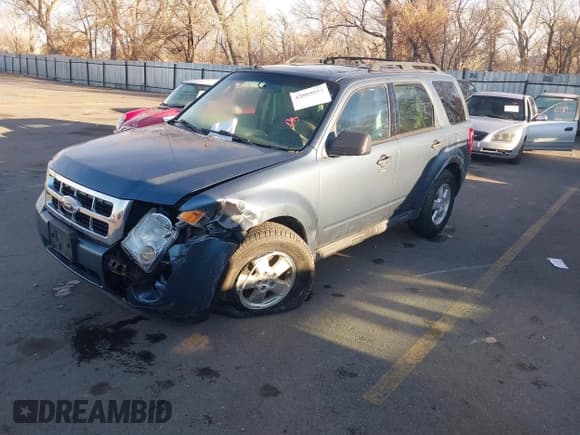 ✅ 2010 Ford Escape XLT • VIN: 1FMCU9DG4AKD46051 • Лот: 43888853. Опубликован ранее на IAAI с пробегом 264 538 миль. Бесплатный доступ к архиву аукционных продаж из США и подробный отчёт об истории автомобиля на DreamBid. Изображение 2.