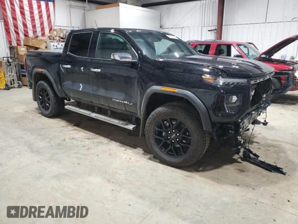 ✅ 2024 GMC Canyon 4WD Denali • VIN: 1GTP6FEK1R1303399 • Lot: 49176775. Wystawiony na Copart z przebiegiem 2 169 mil. Bezpłatny archiwum sprzedaży aukcyjnych z USA i szczegółowy raport historii pojazdu na DreamBid. Zdjęcie 4.
