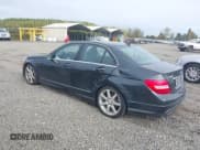 ✅ 2012 Mercedes-Benz C 300 Sport • VIN: WDDGF8BB5CA617148 • Lot: 43566452. Wystawiony na IAAI z przebiegiem 182 716 mil. Bezpłatny archiwum sprzedaży aukcyjnych z USA i szczegółowy raport historii pojazdu na DreamBid. Zdjęcie 3.