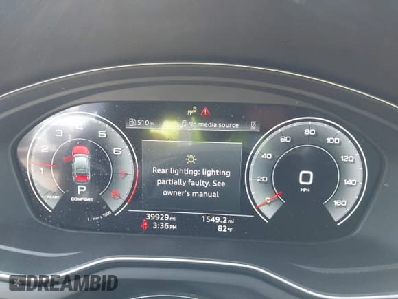 ✅ 2023 Audi A4 S line Premium Plus • VIN: WAUEAAF49PN000995 • Lot: 42902789. Wystawiony na IAAI z przebiegiem 39 929 mil. Bezpłatny archiwum sprzedaży aukcyjnych z USA i szczegółowy raport historii pojazdu na DreamBid. Zdjęcie 7.