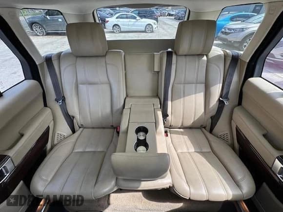 ✅ 2014 Land Rover Range Rover Supercharged • VIN: SALGS2TF9EA174325 • Lot: 71184225. Wystawiony na Copart z przebiegiem 105 462 mil. Bezpłatny archiwum sprzedaży aukcyjnych z USA i szczegółowy raport historii pojazdu na DreamBid. Zdjęcie 10.