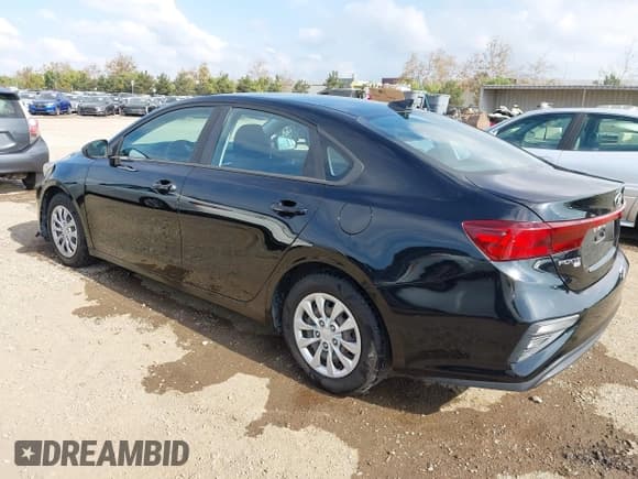✅ 2019 Kia Forte LXS • VIN: 3KPF24AD2KE009662 • Lot: 43858365. Wystawiony na IAAI z przebiegiem 36 355 mil. Bezpłatny archiwum sprzedaży aukcyjnych z USA i szczegółowy raport historii pojazdu na DreamBid. Zdjęcie 3.