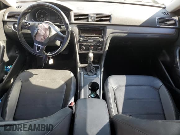 ✅ 2014 Volkswagen Passat Wolfsburg Edition • VIN: 1VWAH7A3XEC012979 • Lot: 85260985. Listed on Copart with 114,279 mi. Free auction sales archive from the USA and detailed vehicle history report at DreamBid. Image 8.