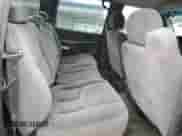 2005 Chevrolet Silverado 2500HD LT с VIN 1GCHK23205F844372, выставлен на аукционе Copart как лот 58010745 с пробегом 247 138 миль миль и Списание • Salvage title. История ставок и продаж доступна на DreamBid. Изображение 10.