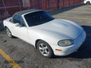 ✅ 1999 Mazda MX-5 Miata • VIN: JM1NB3530X0117866 • Lot: 43922524. Wystawiony na IAAI z przebiegiem 118 713 mil. Bezpłatny archiwum sprzedaży aukcyjnych z USA i szczegółowy raport historii pojazdu na DreamBid. Zdjęcie 1.