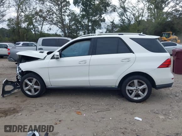 ✅ 2017 Mercedes-Benz GLE 350 • VIN: 4JGDA5JB3HA908245 • Lot: 43414650. Listed on IAAI with 79,103 mi. Free auction sales archive from the USA and detailed vehicle history report at DreamBid. Image 15.