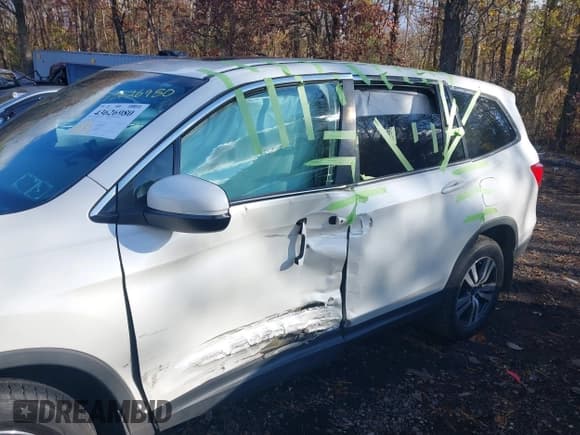 ✅ 2017 Honda Pilot EX-L • VIN: 5FNYF6H56HB086190 • Lot: 43626980. Listed on IAAI with 146,478 mi. Free auction sales archive from the USA and detailed vehicle history report at DreamBid. Image 6.