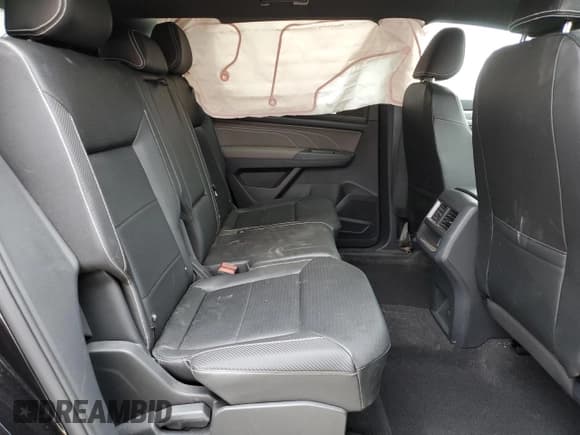 ✅ 2023 Volkswagen Atlas SE • VIN: 1V2LC2CA4PC227994 • Lot: 82517774. Listed on Copart with 22,375 mi. Free auction sales archive from the USA and detailed vehicle history report at DreamBid. Image 11.
