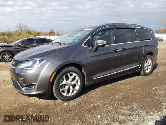 ✅ 2020 Chrysler Pacifica Limited • VIN: 2C4RC1GG6LR269105 • Лот: 82779315. Опубликован ранее на Copart с пробегом 90 241 миль. Бесплатный доступ к архиву аукционных продаж из США и подробный отчёт об истории автомобиля на DreamBid. Изображение 1.