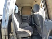 ✅ 2005 Dodge 1500 SLT • VIN: 1D7HA18D15J517974 • Лот: 75689894. Опубликован ранее на Copart с пробегом Не указан. Бесплатный доступ к архиву аукционных продаж из США и подробный отчёт об истории автомобиля на DreamBid. Изображение 11.