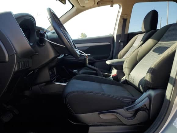 2018 Mitsubishi Outlander SE with VIN JA4AD3A35JJ004201, listed as a Copart auction lot 80376635 with 130,567 mi miles and Clean title. Bid and sale history available at DreamBid. Image 7.