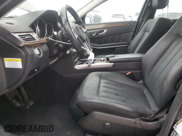 ✅ 2014 Mercedes-Benz E 550 Sport • VIN: WDDHF9BB8EA924679 • Lot: 81712165. Wystawiony na Copart z przebiegiem 83 750 mil. Bezpłatny archiwum sprzedaży aukcyjnych z USA i szczegółowy raport historii pojazdu na DreamBid. Zdjęcie 7.