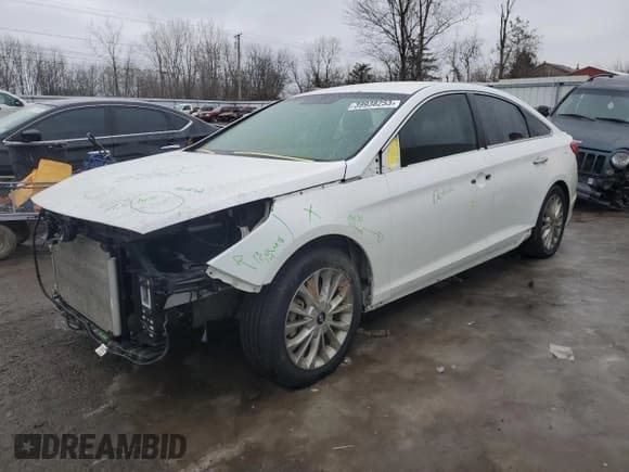 ✅ 2015 Hyundai Sonata Sport • VIN: 5NPE34AF6FH028873 • Lot: 39938253. Listed on Copart with 124,043 mi. Free auction sales archive from the USA and detailed vehicle history report at DreamBid. Image 1.