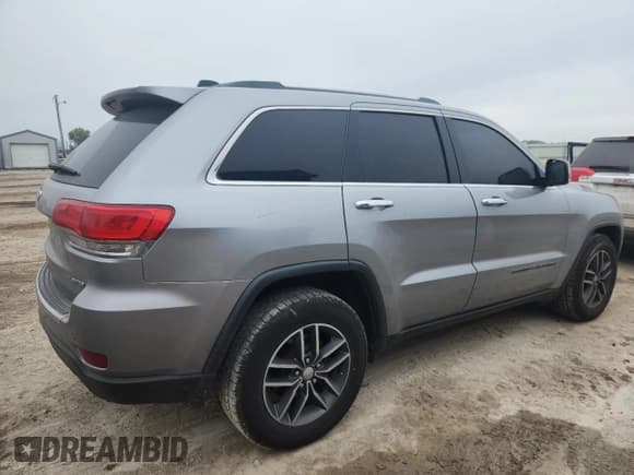 ✅ 2018 Jeep Grand Cherokee Limited • VIN: 1C4RJEBG9JC221690 • Lot: 80305975. Listed on Copart with 131,453 mi. Free auction sales archive from the USA and detailed vehicle history report at DreamBid. Image 3.