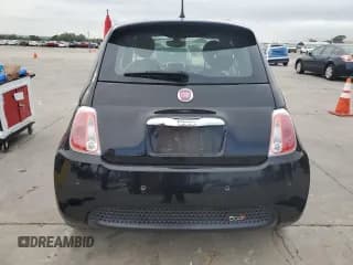 ✅ 2017 FIAT 500e • VIN: 3C3CFFGE1HT654265 • Lot: 72454004. Wystawiony na Copart z przebiegiem 50 494 mil. Bezpłatny archiwum sprzedaży aukcyjnych z USA i szczegółowy raport historii pojazdu na DreamBid. Zdjęcie 6.