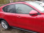 ✅ 2019 Alfa Romeo Stelvio Ti • VIN: ZASPAKBNXK7C31621 • Lot: 41773366. Wystawiony na IAAI z przebiegiem 37 344 mil. Bezpłatny archiwum sprzedaży aukcyjnych z USA i szczegółowy raport historii pojazdu na DreamBid. Zdjęcie 13.